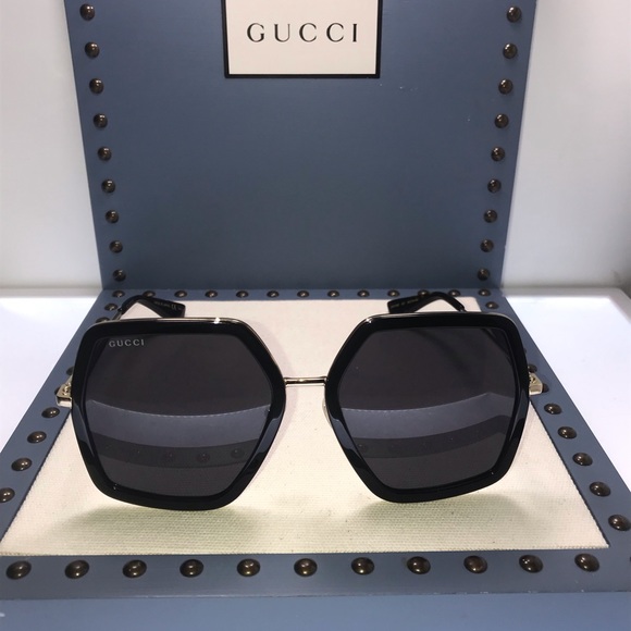 Gucci Black Gg0106s 001 Gg 0106s Grey Lens Sunglasses - Picture 3 of 10